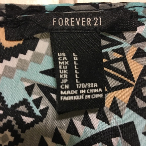 Forever 21 Blue and Black Tribal print Crop Tank - Picture 7 of 7